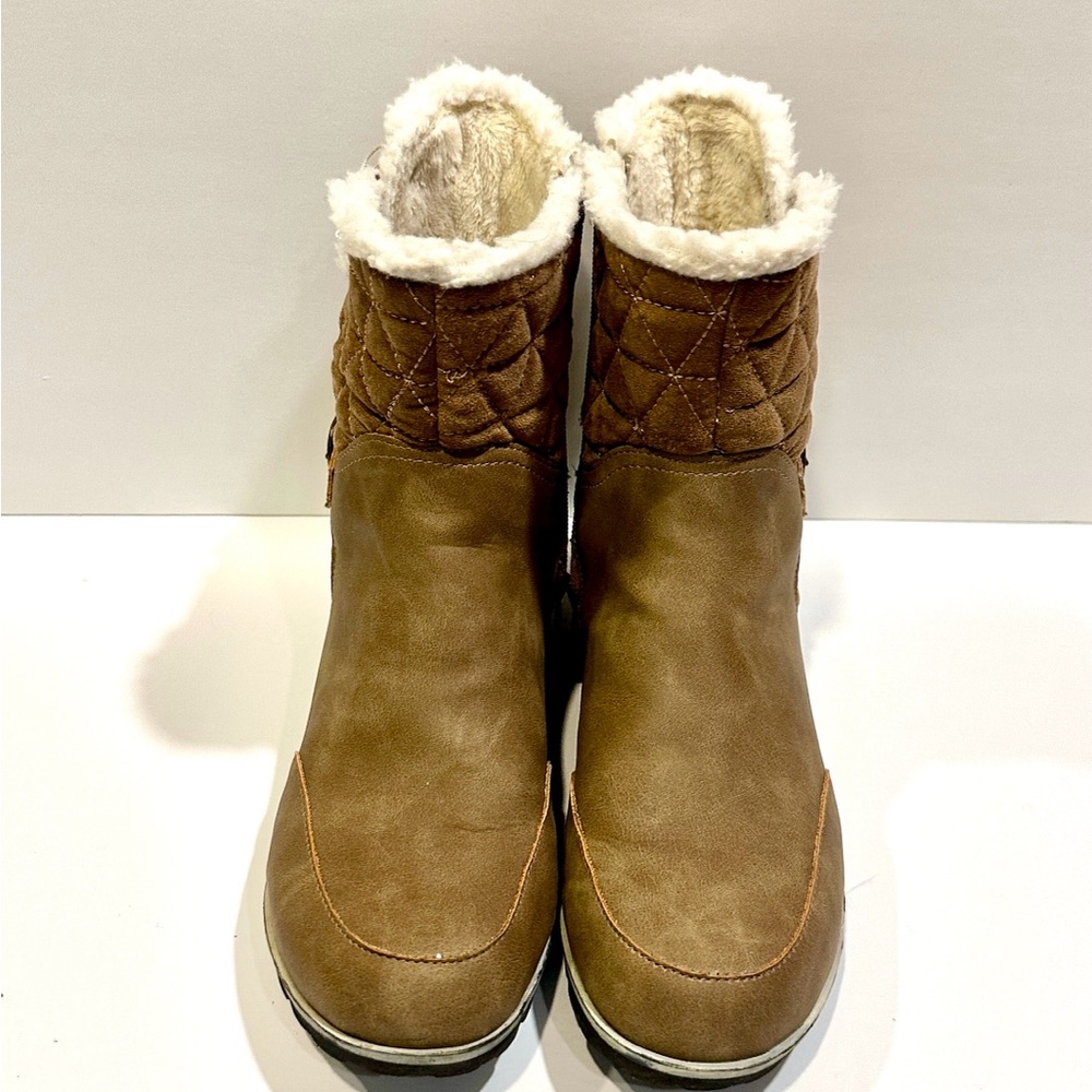 JBU Tan Quilted Faux-Shearling Ankle Boots